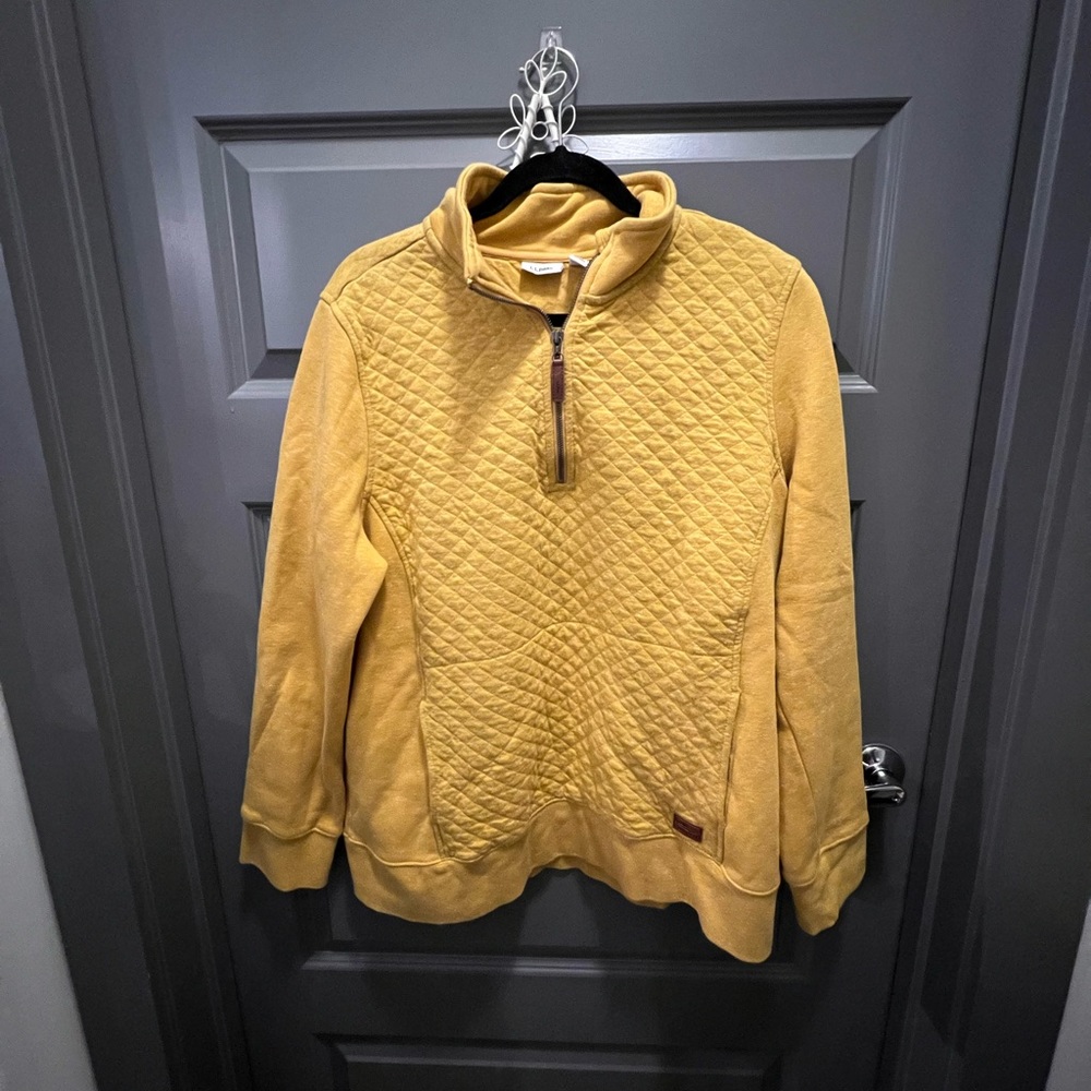 LL Bean Yellow Sweatshirt Size XL